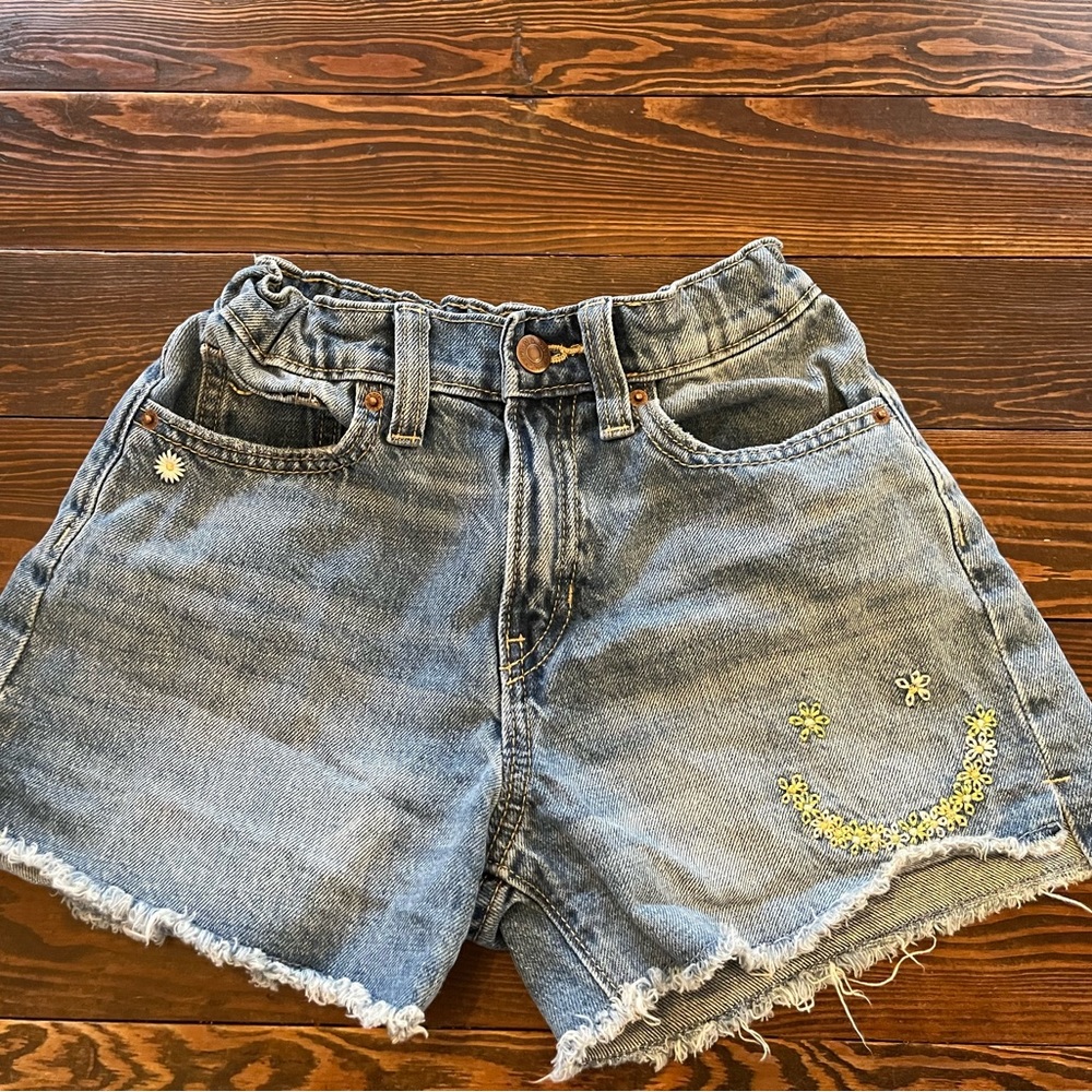 Old navy jeans shorts, like new!